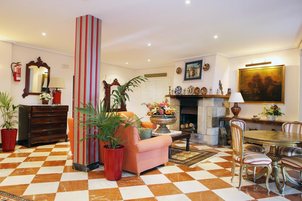 Hotel Restaurante Risco Laredo Dış mekan fotoğraf