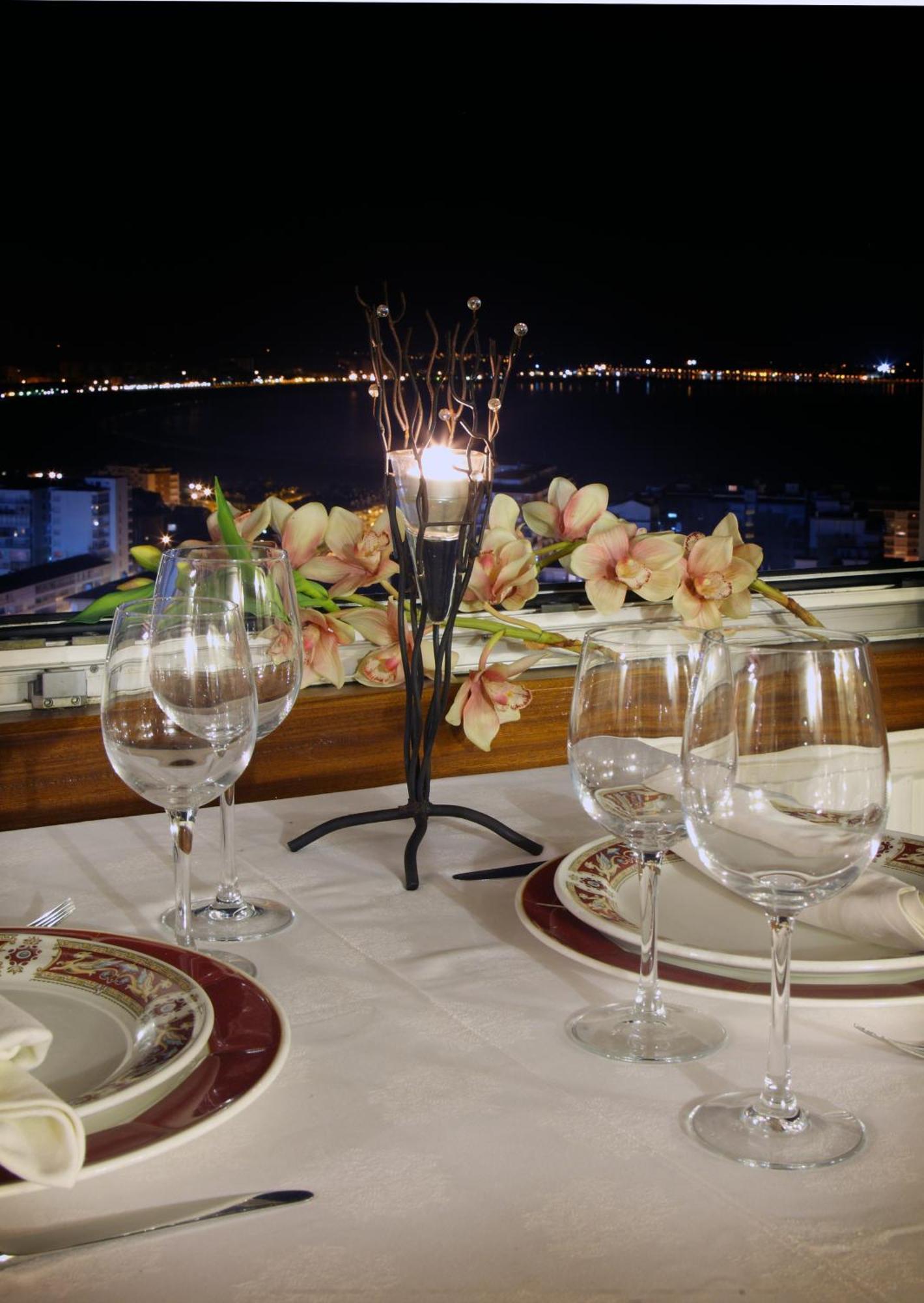 Hotel Restaurante Risco Laredo Dış mekan fotoğraf