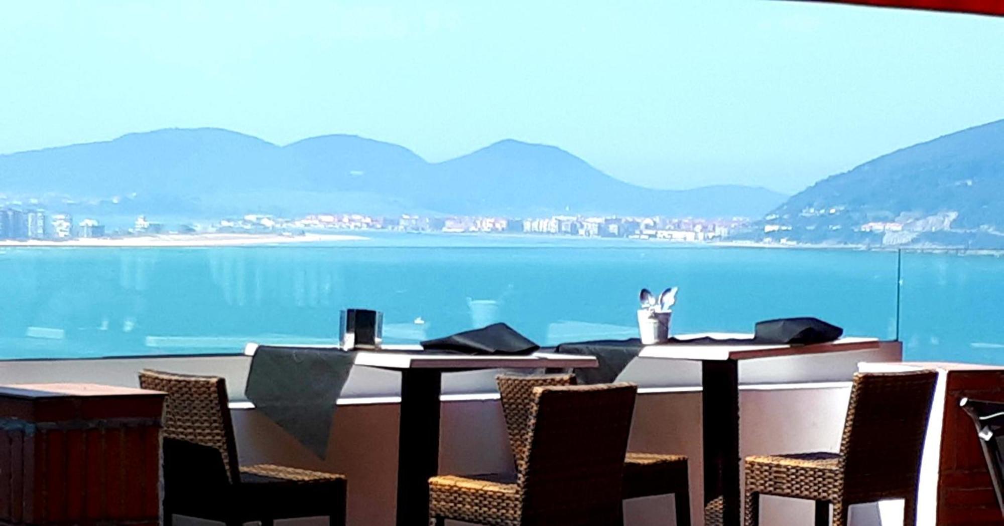 Hotel Restaurante Risco Laredo Dış mekan fotoğraf