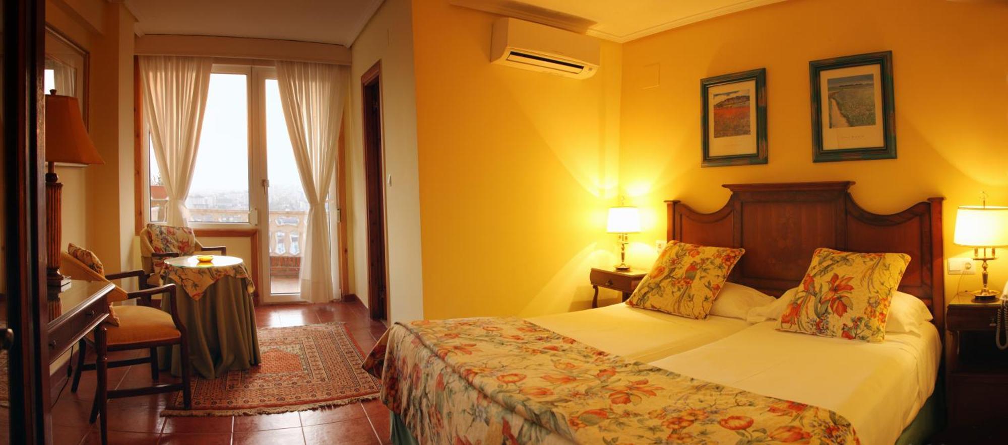 Hotel Restaurante Risco Laredo Dış mekan fotoğraf